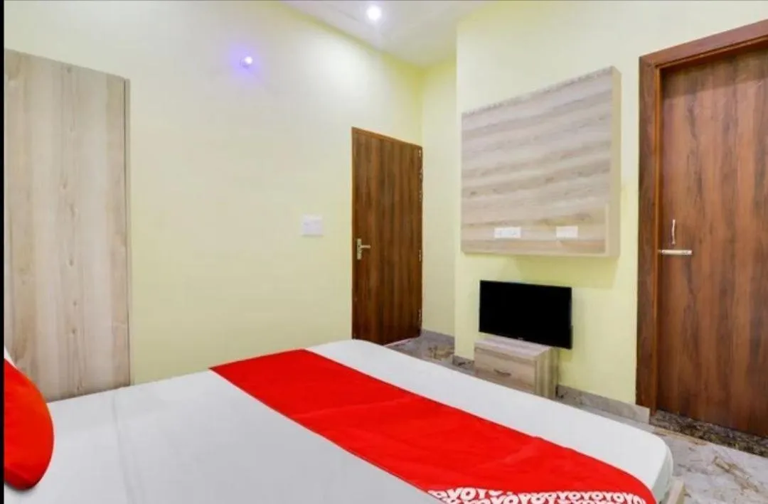 Priya Palace Home Stay Agra